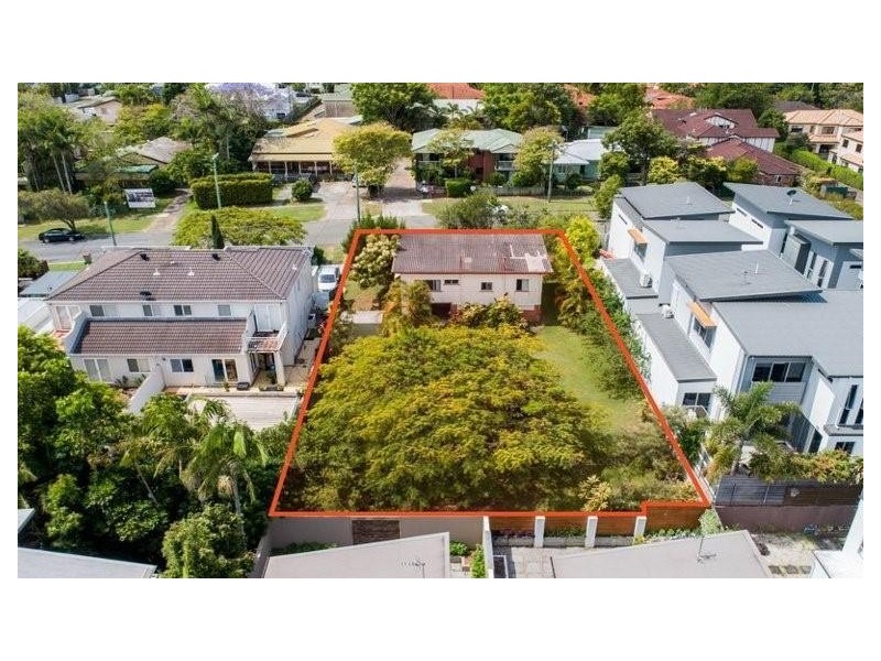 134 Eugaree Street, Southport QLD 4215