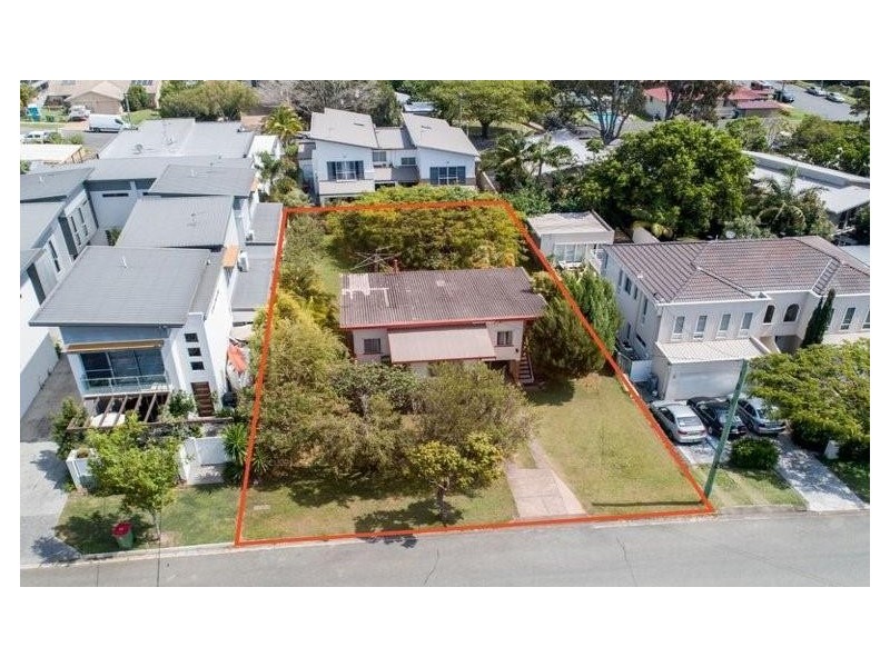 134 Eugaree Street, Southport QLD 4215