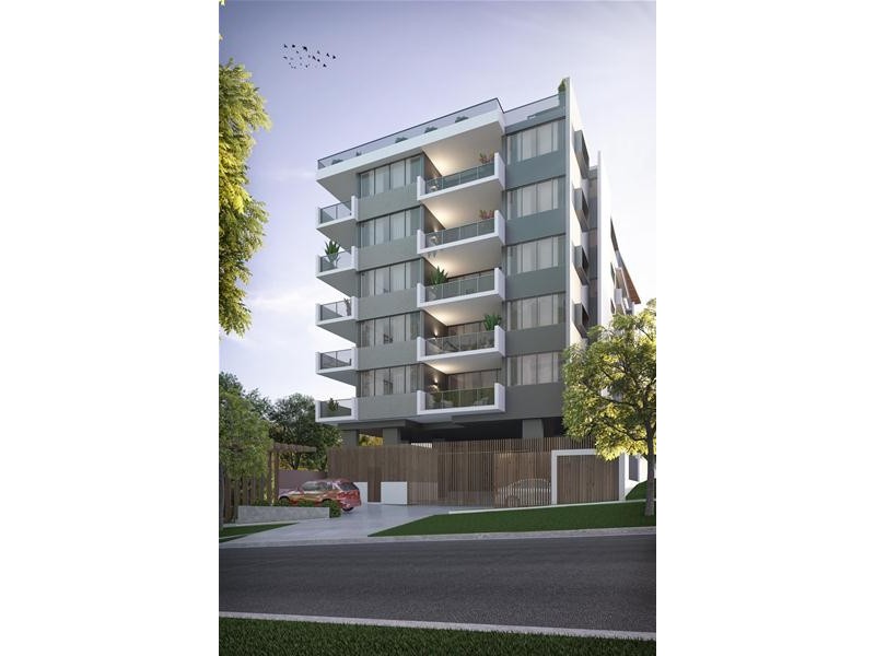 137 Eugaree Street, Southport QLD 4215