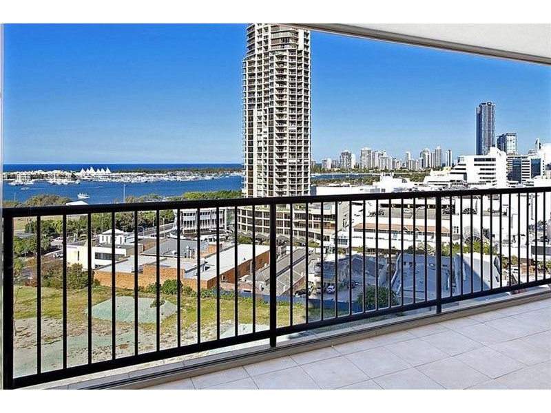 213/105 Scarborough Street, Southport QLD 4215