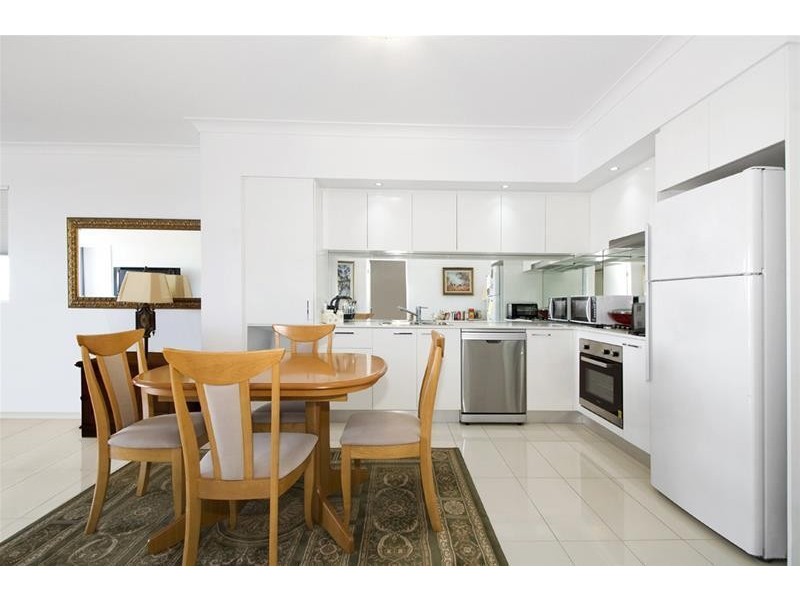 303/2 East Quay Drive, Biggera Waters QLD 4216