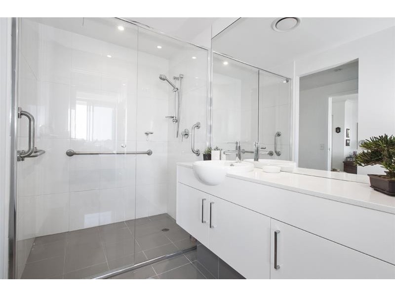 303/2 East Quay Drive, Biggera Waters QLD 4216