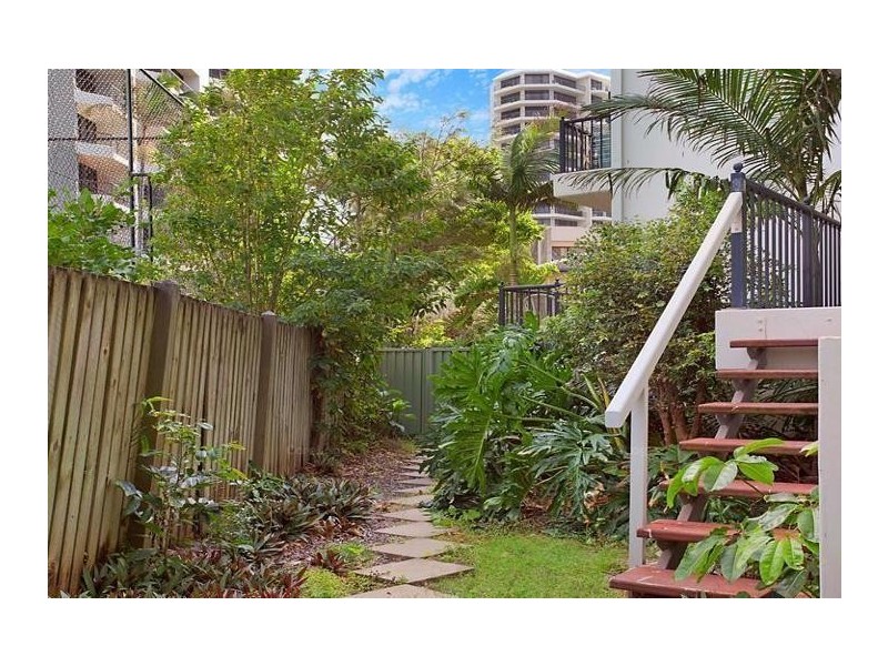 6/4-6 Northcliffe Terrace, Surfers Paradise QLD 4217