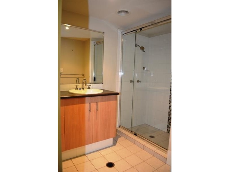 10/46-48  Lenneberg Street, Southport QLD 4215
