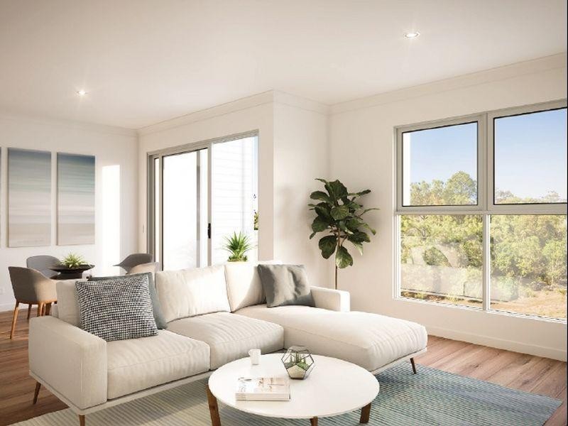 1 Terence Drive, Oxenford QLD 4210