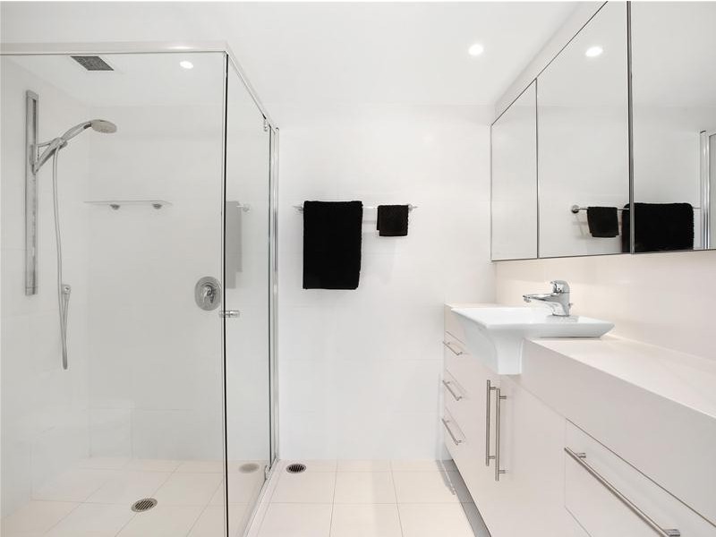 10 Marine Parade, Southport QLD 4215