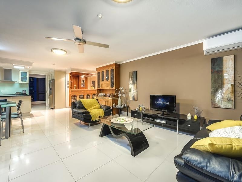 75/2940 Gold Coast Highway, Surfers Paradise QLD 4217