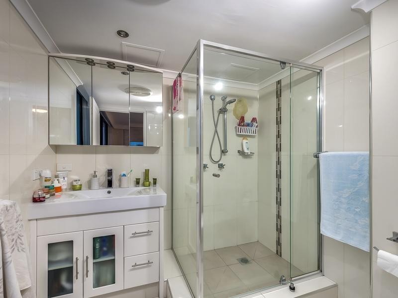 75/2940 Gold Coast Highway, Surfers Paradise QLD 4217