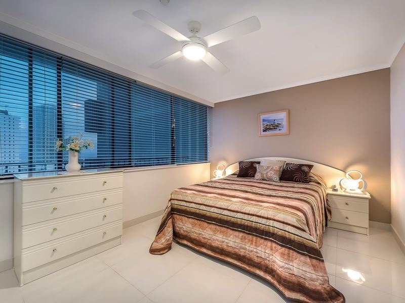 75/2940 Gold Coast Highway, Surfers Paradise QLD 4217