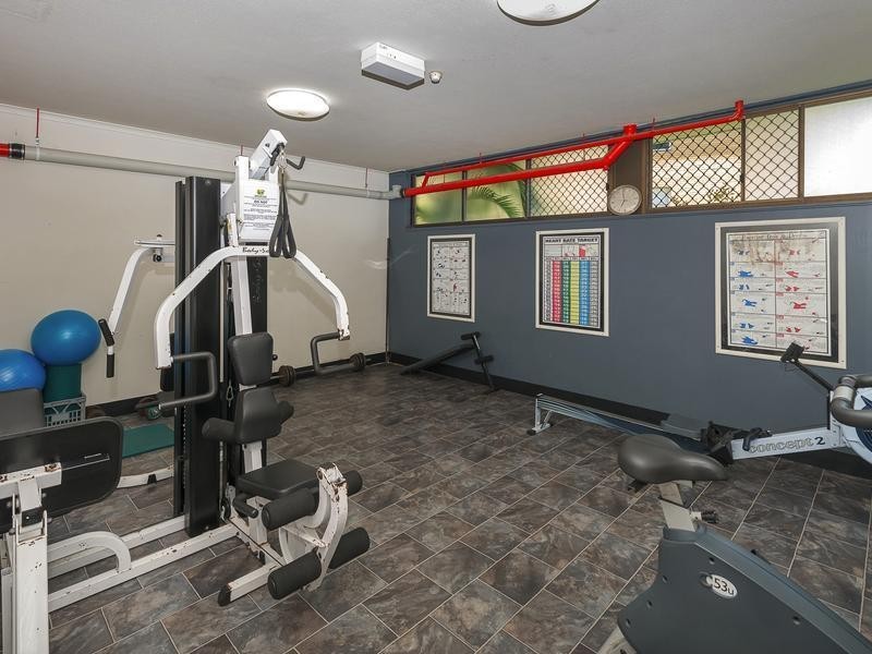 75/2940 Gold Coast Highway, Surfers Paradise QLD 4217