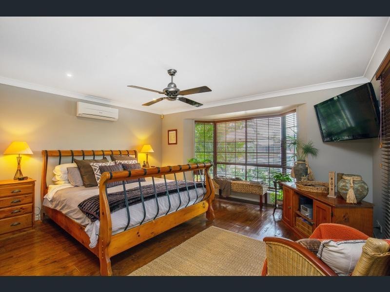 343 Bayview Street, Hollywell QLD 4216