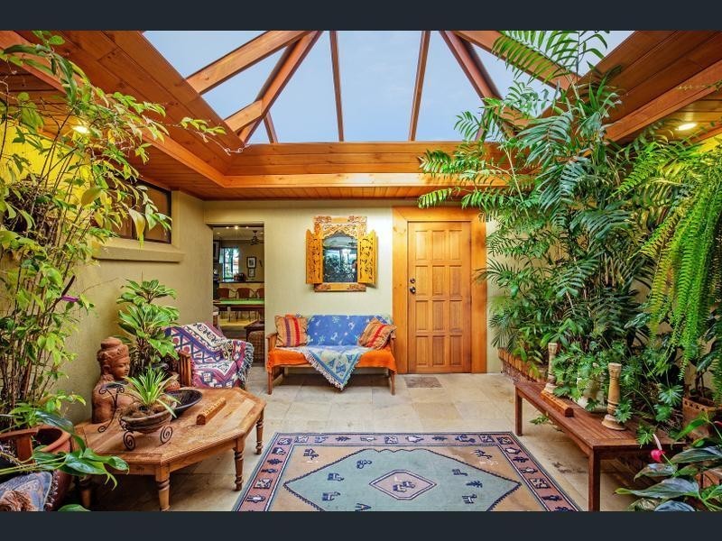 343 Bayview Street, Hollywell QLD 4216