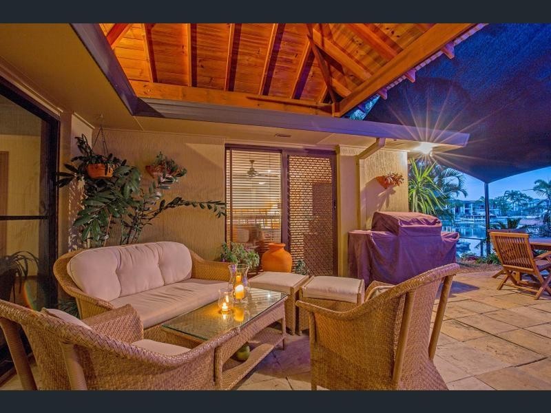 343 Bayview Street, Hollywell QLD 4216