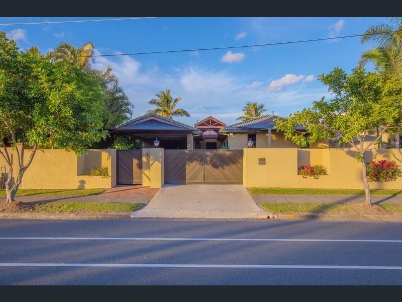343 Bayview Street, Hollywell QLD 4216