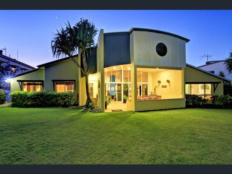 154 Barolin Esplanade, Coral Cove QLD 4670