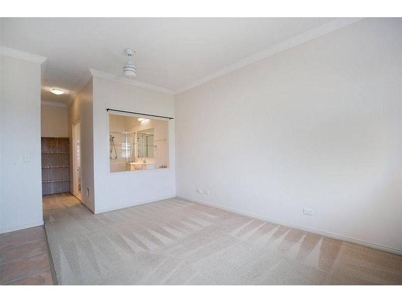 13/82 Limetree Parade, Runaway Bay QLD 4216