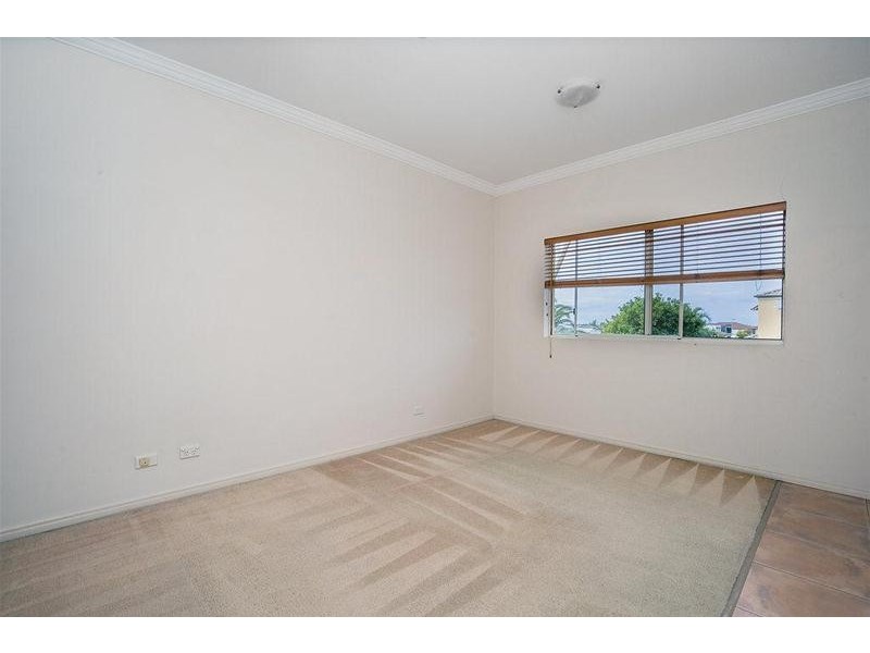 13/82 Limetree Parade, Runaway Bay QLD 4216