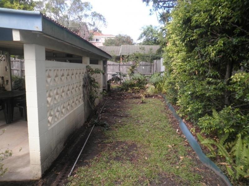 2 Fitch Lane, Labrador QLD 4215