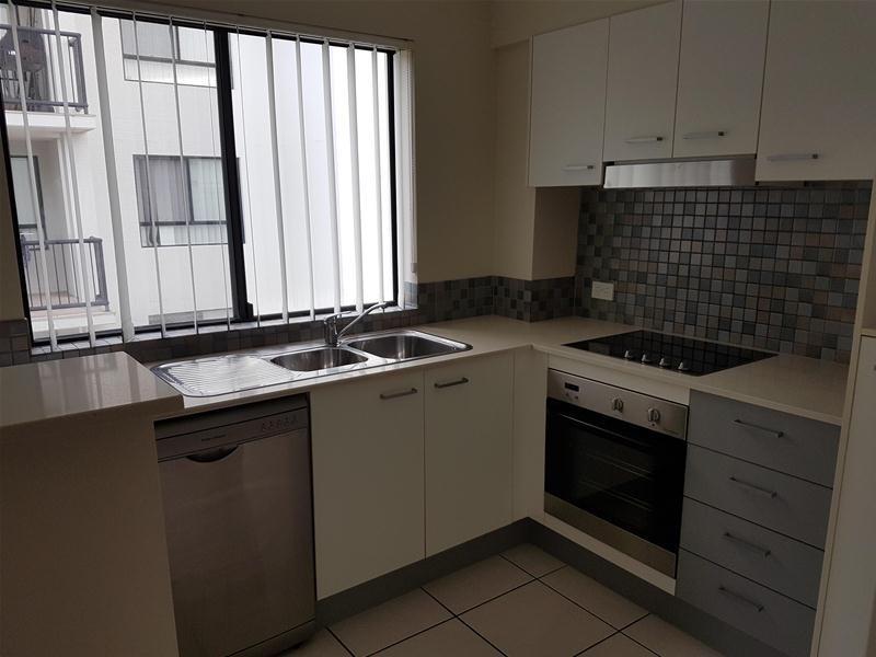 24/15-17  LLOYD Street, Southport QLD 4215