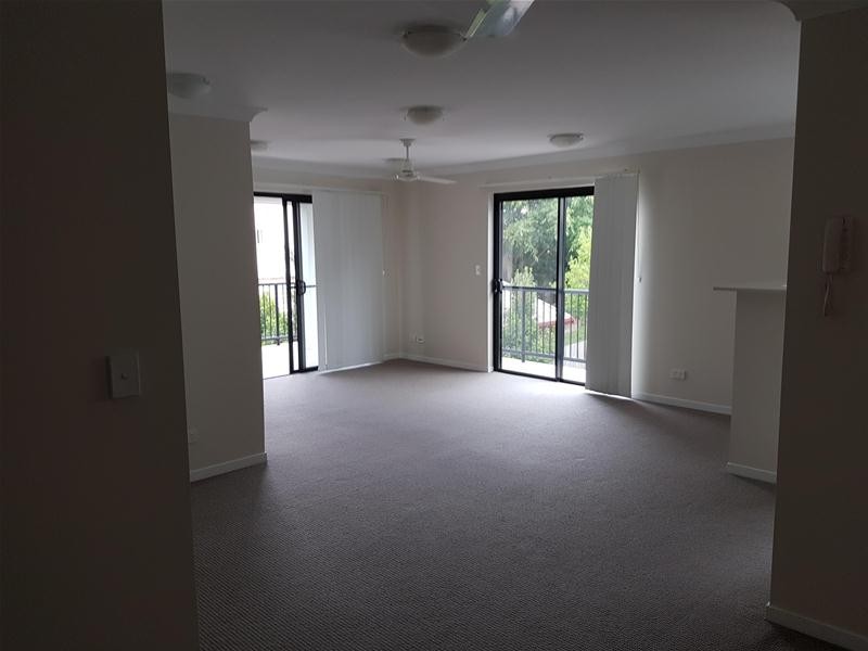 24/15-17  LLOYD Street, Southport QLD 4215