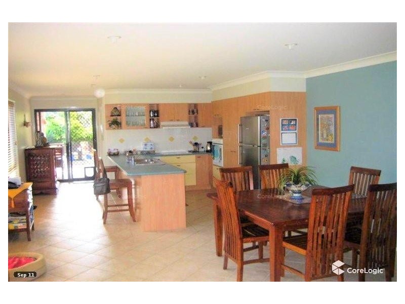 2/21 Fisher Avenue, Southport QLD 4215