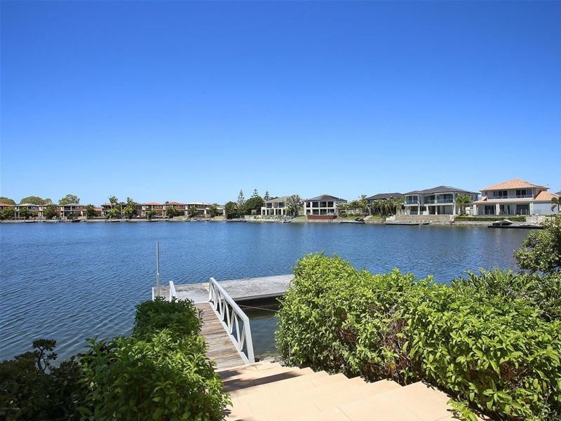 26 Sabrina Avenue, Helensvale QLD 4212