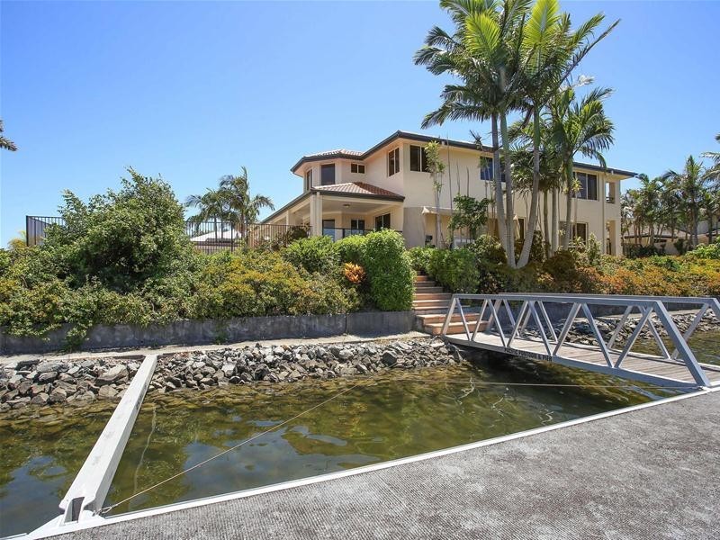 26 Sabrina Avenue, Helensvale QLD 4212