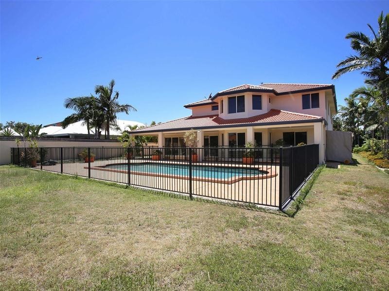 26 Sabrina Avenue, Helensvale QLD 4212