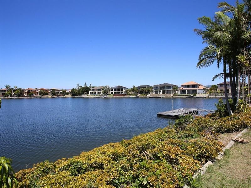 26 Sabrina Avenue, Helensvale QLD 4212