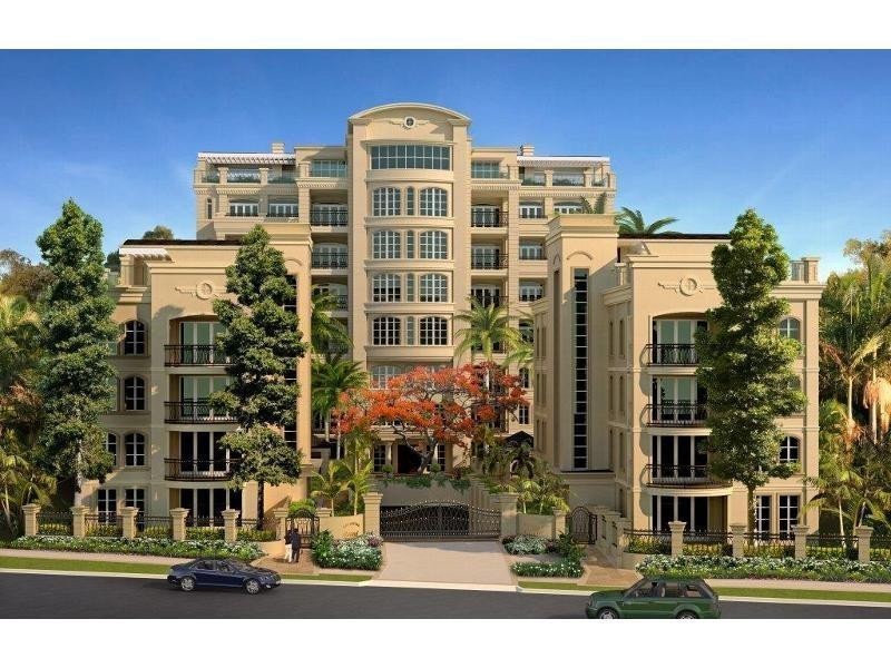 42 Brighton Parade, Southport QLD 4215