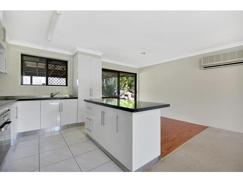 4 Numeralla Avenue, Ashmore QLD 4214