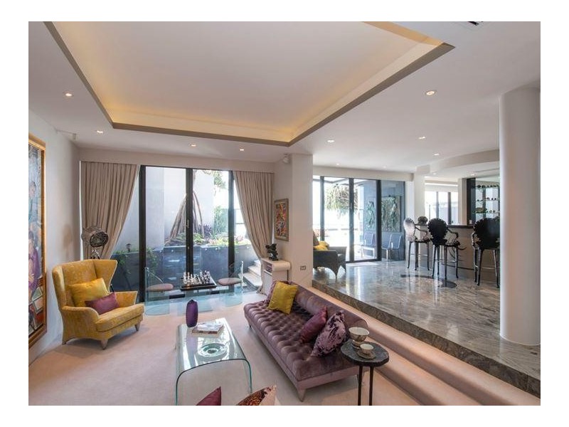 2/3507  Main Beach Parade, Main Beach QLD 4217