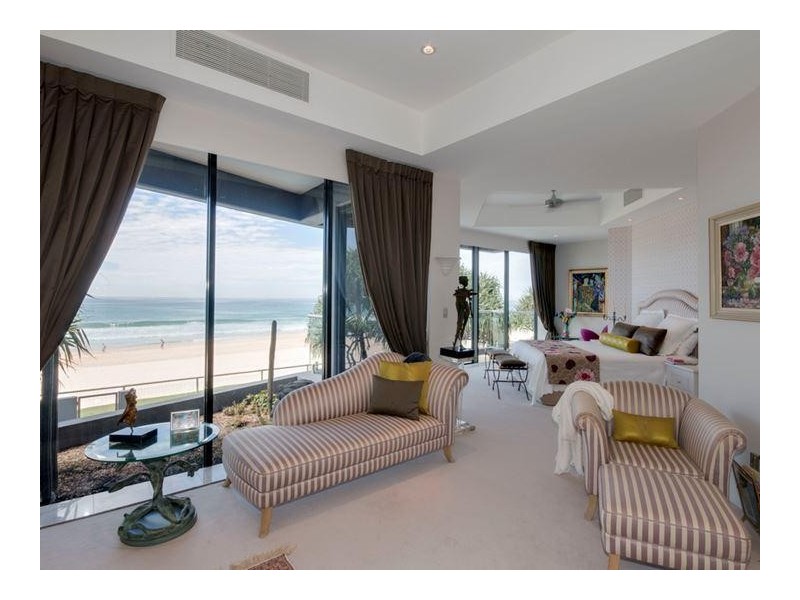 2/3507  Main Beach Parade, Main Beach QLD 4217