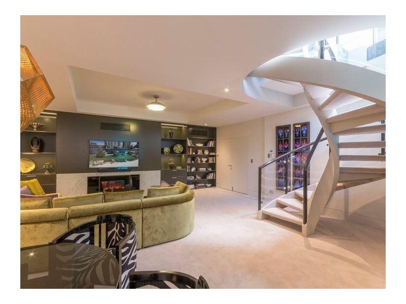 2/3507  Main Beach Parade, Main Beach QLD 4217