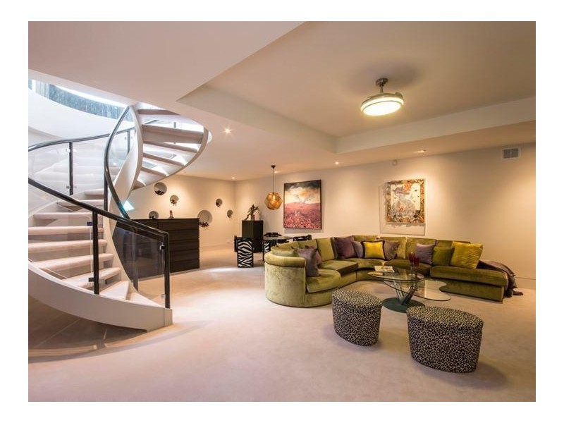 2/3507  Main Beach Parade, Main Beach QLD 4217