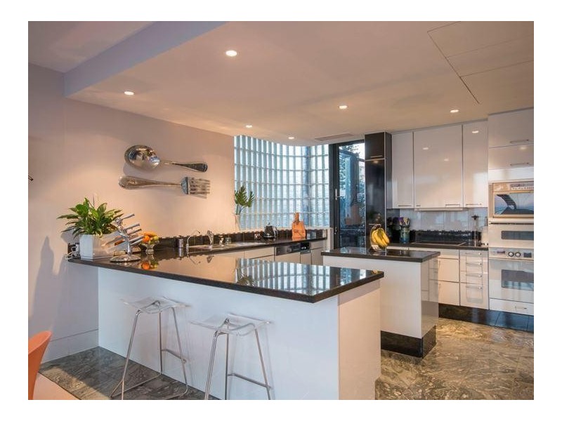 2/3507  Main Beach Parade, Main Beach QLD 4217