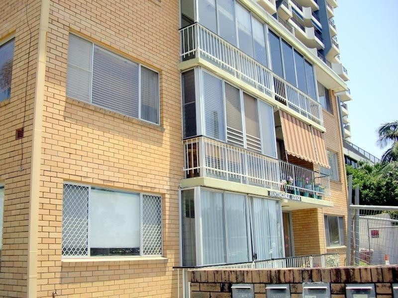 6/4 Marine Parade, Southport QLD 4215