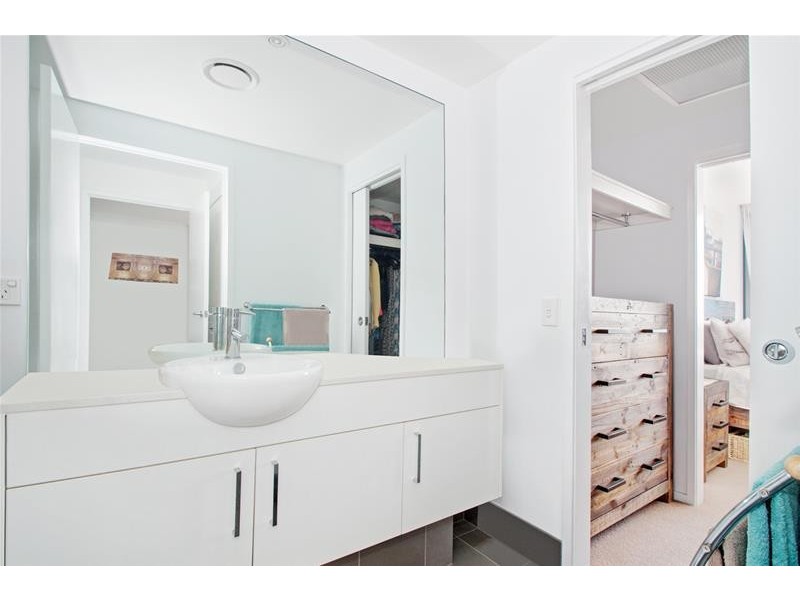 501/2  East Quay Drive, Biggera Waters QLD 4216