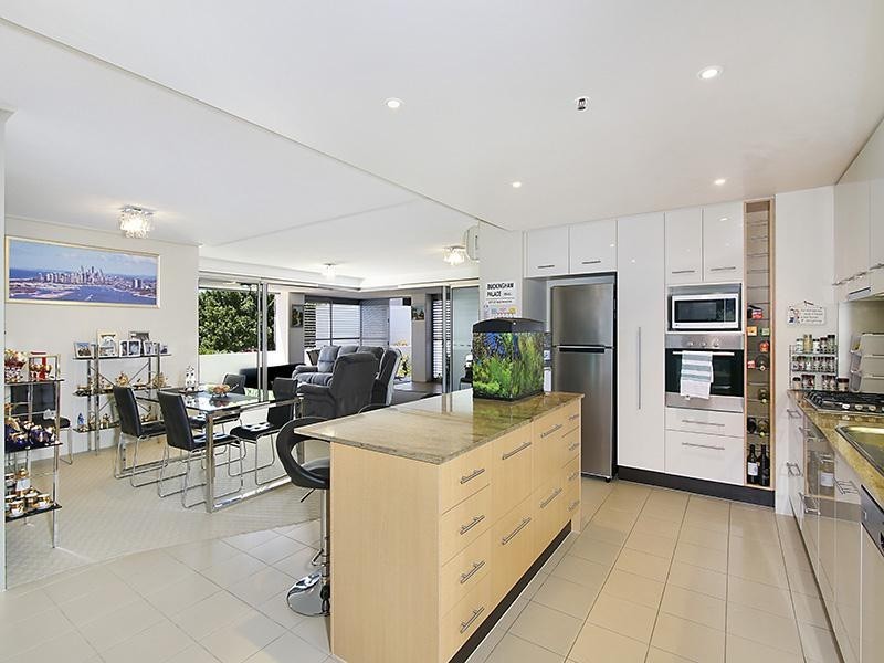 202/105 Scarborough Street, Southport QLD 4215