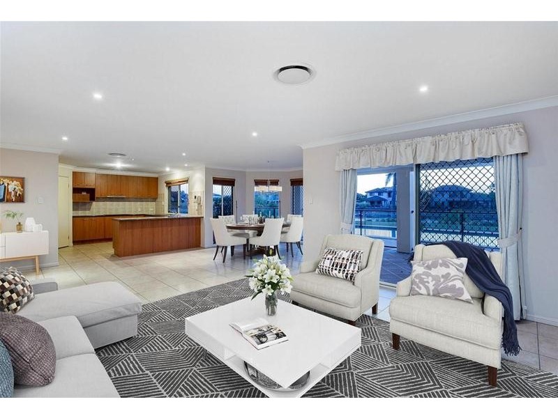 26 Sabrina Avenue, Helensvale QLD 4212