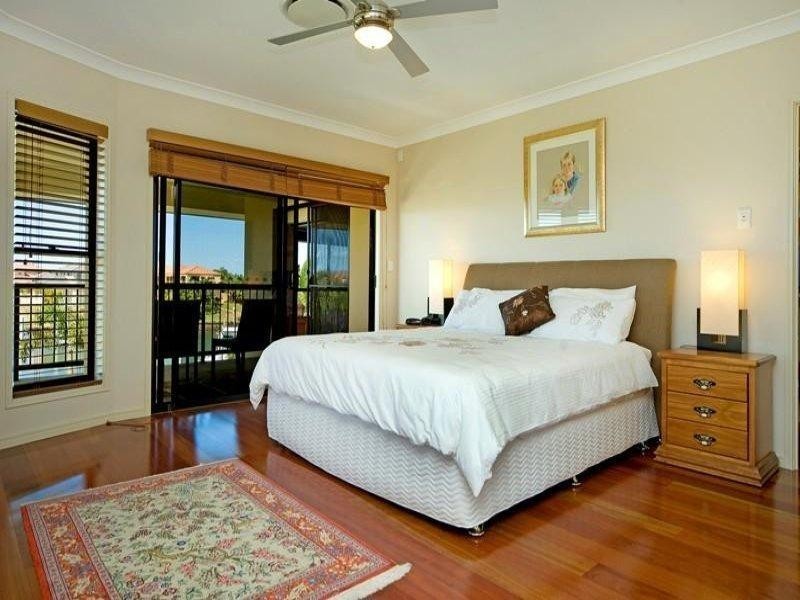 2138 Beaufort Way, Hope Island QLD 4212