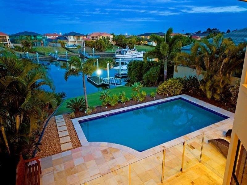 2138 Beaufort Way, Hope Island QLD 4212