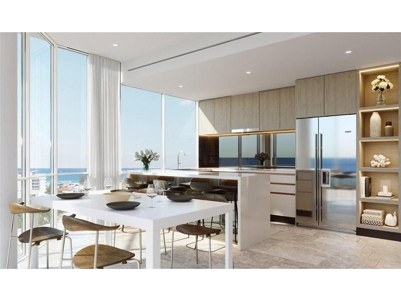 28  Alexandra Avenue, Broadbeach QLD 4218