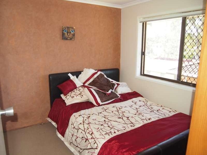 11 Caroline Avenue, Southport QLD 4215