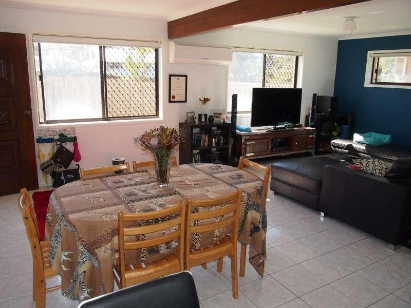 11 Caroline Avenue, Southport QLD 4215