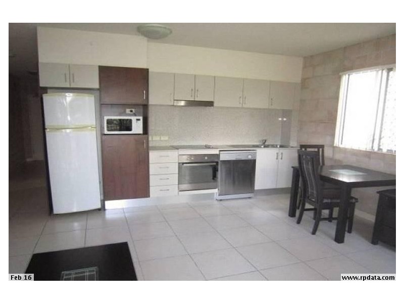 1/148 High Street, Southport QLD 4215