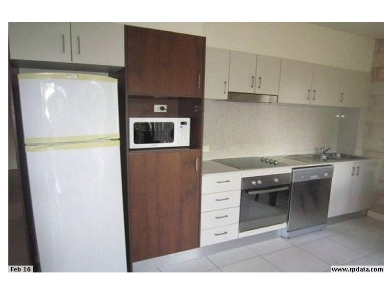 1/148 High Street, Southport QLD 4215