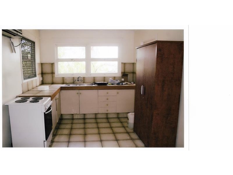 5 Alicia Street, Southport QLD 4215