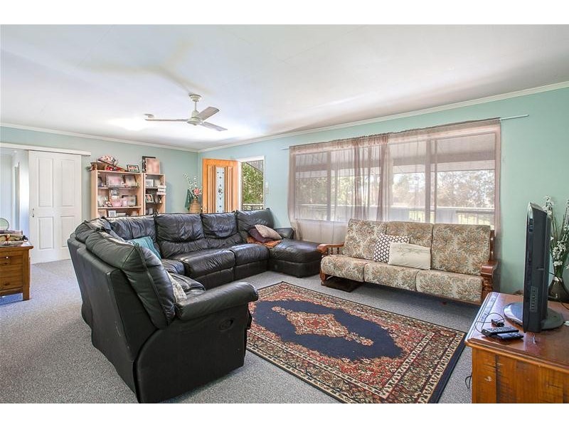 20 Ashbourne Terrace, Biggera Waters QLD 4216