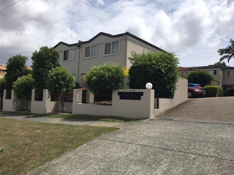 3/97-99 Eugaree Street, Southport QLD 4215